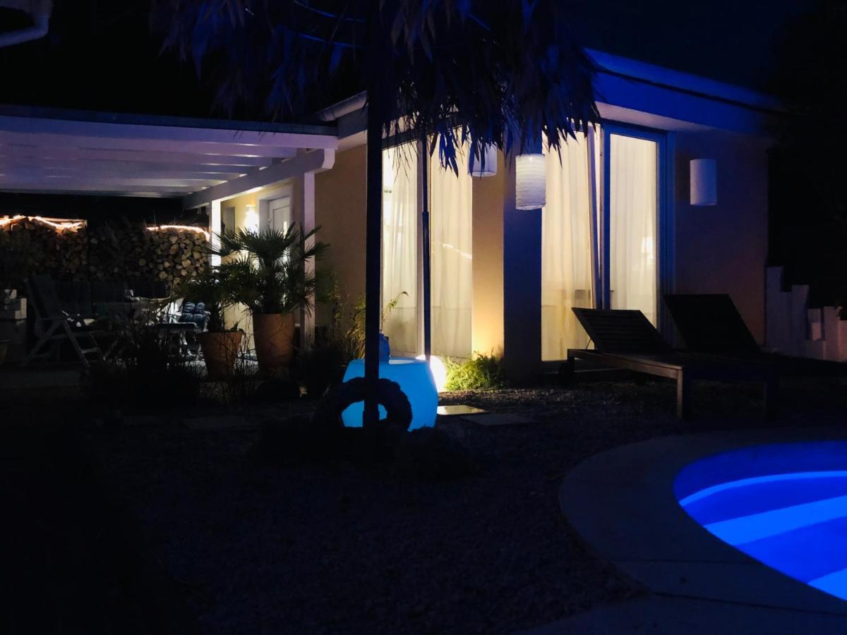 Apartment Tinyhouse Mit Pool, Outdoor Whirlpool Und Garten Petershagen-Eggersdorf Экстерьер фото