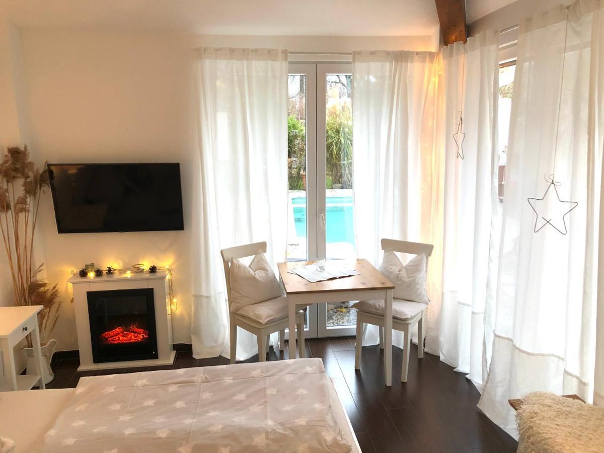 Apartment Tinyhouse Mit Pool, Outdoor Whirlpool Und Garten Petershagen-Eggersdorf Экстерьер фото