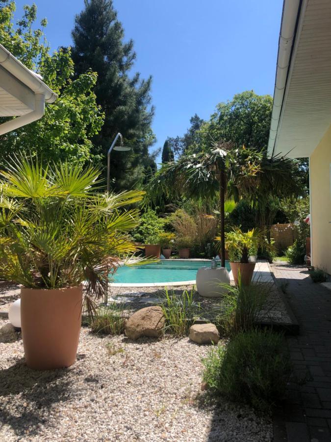 Apartment Tinyhouse Mit Pool, Outdoor Whirlpool Und Garten Petershagen-Eggersdorf Экстерьер фото